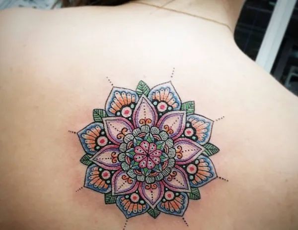 19 belles idées de tatouages mandala pour femme 1 19 belles idées de tatouages mandala pour femme 1