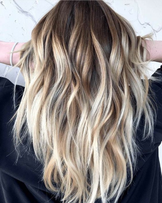 22 Balayages blonds sur brune à adopter absolument ! 2 22 Balayages blonds sur brune à adopter absolument ! 2