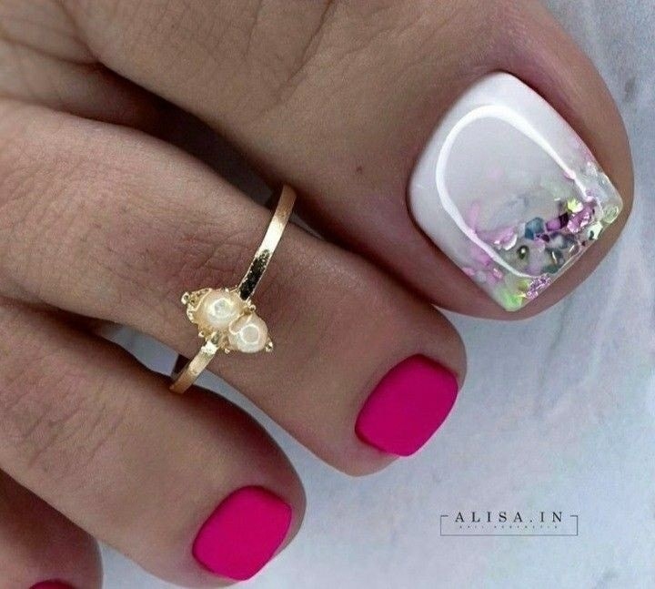 24 Nails art pour embellir vos ongles des pieds 13 24 Nails art pour embellir vos ongles des pieds 13