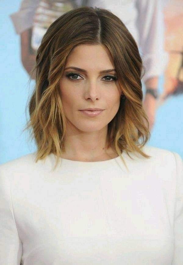 27 Balayages stylées sur cheveux mi-longs 23 27 Balayages stylées sur cheveux mi-longs 23