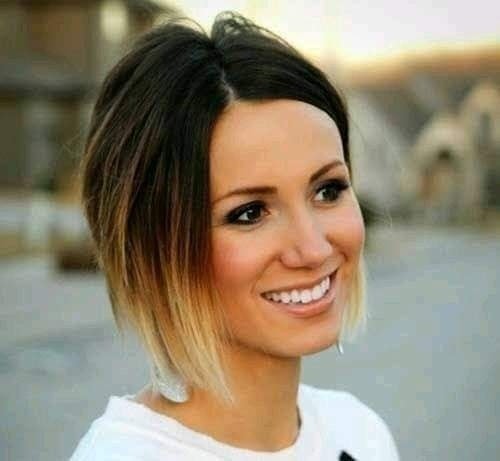 27 Balayages stylées sur cheveux mi-longs 26 27 Balayages stylées sur cheveux mi-longs 26