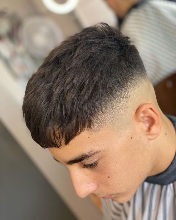 Comment faire une coupe de cheveux dégradée ? 21 Comment faire une coupe de cheveux dégradée ? 21