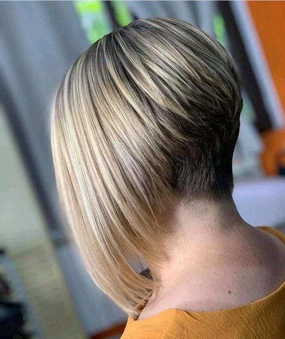 Carré plongeant nuque rasé : 32 modèles pour vous 13