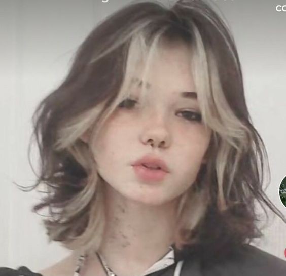15 Coupes de cheveux grunge pour fille stylée 2 15 Coupes de cheveux grunge pour fille stylée 2