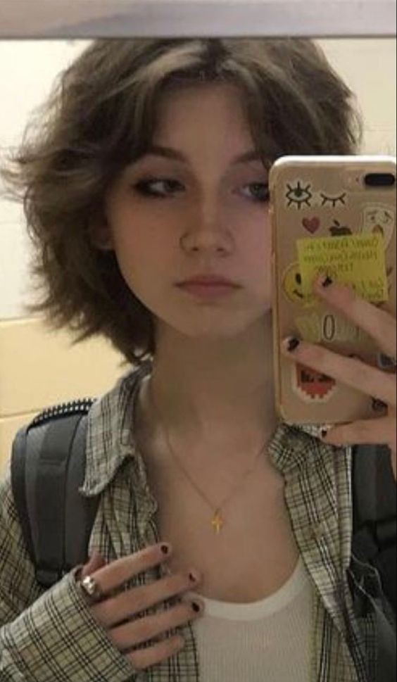 15 Coupes de cheveux grunge pour fille stylée 13 15 Coupes de cheveux grunge pour fille stylée 13