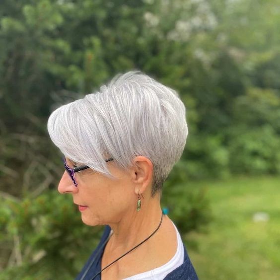 60 coupes féminines canons pour les femmes de 60 ans et plus 44 60 coupes féminines canons pour les femmes de 60 ans et plus 44