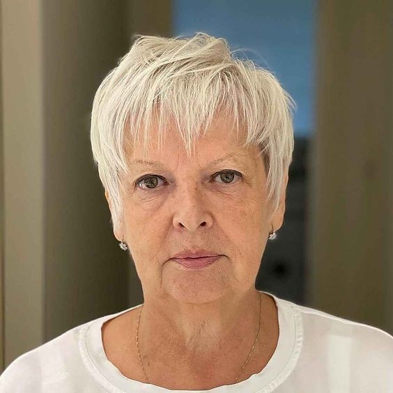 60 coupes féminines canons pour les femmes de 60 ans et plus 48 60 coupes féminines canons pour les femmes de 60 ans et plus 48