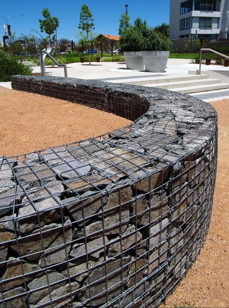 Gabions : 16 Décors de jardin à faire avec des cailloux 12