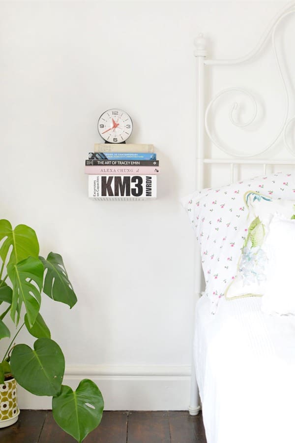 22+ Meilleures idées d'étagères flottantes pour 2023 8 easy bedroom floating shelf ideas