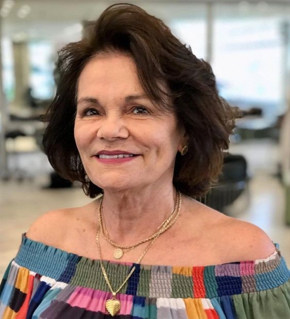 Quelle coupe à faible entretien pour les femmes de 60 ans aux cheveux fins ? 13 Quelle coupe à faible entretien pour les femmes de 60 ans aux cheveux fins ? 13