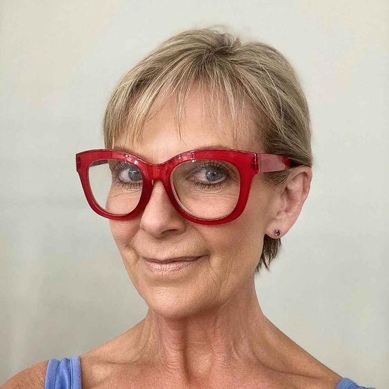 Quelle coupe à faible entretien pour les femmes de 60 ans aux cheveux fins ? 20 Quelle coupe à faible entretien pour les femmes de 60 ans aux cheveux fins ? 20