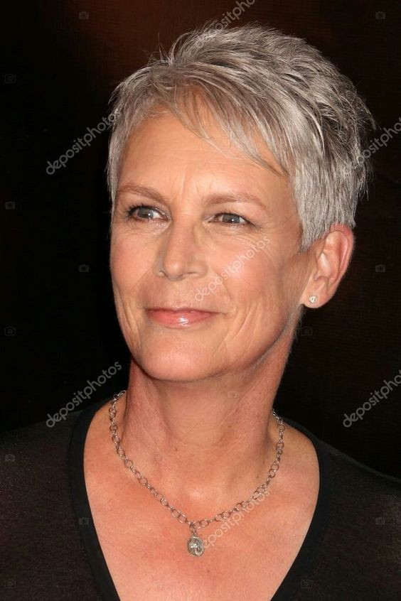 Quelle coupe à faible entretien pour les femmes de 60 ans aux cheveux fins ? 5 Quelle coupe à faible entretien pour les femmes de 60 ans aux cheveux fins ? 5