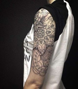 19 belles idées de tatouages mandala pour femme 20 19 belles idées de tatouages mandala pour femme 20