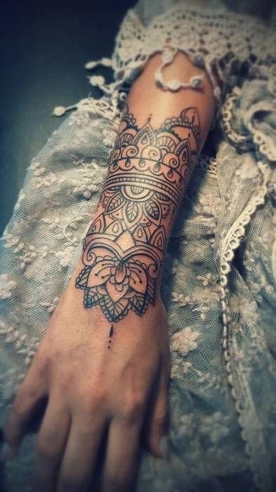 19 belles idées de tatouages mandala pour femme 6 19 belles idées de tatouages mandala pour femme 6