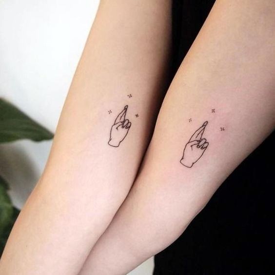 Tatouage sœur minimaliste : Les 31 tatouages ??assortis les plus cool dont vous avez besoin 14