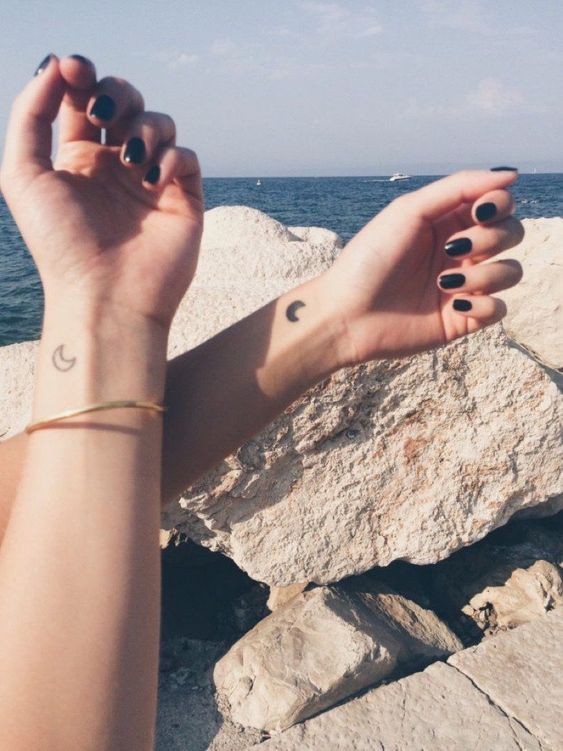 Tatouage sœur minimaliste : Les 31 tatouages ??assortis les plus cool dont vous avez besoin 19