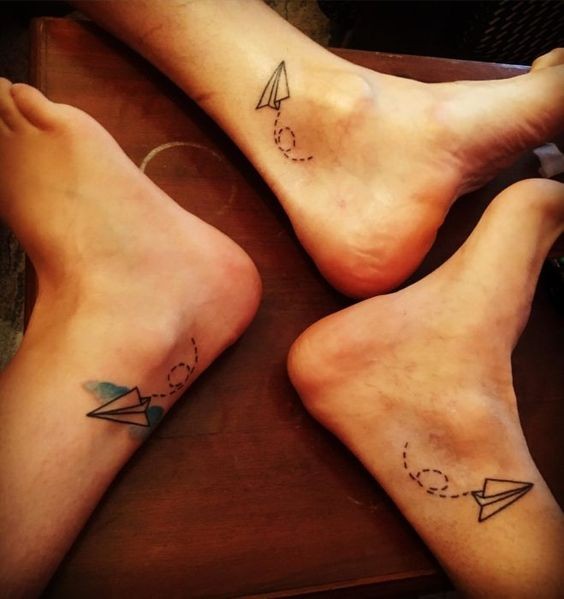 Tatouage sœur minimaliste : Les 31 tatouages ??assortis les plus cool dont vous avez besoin 42