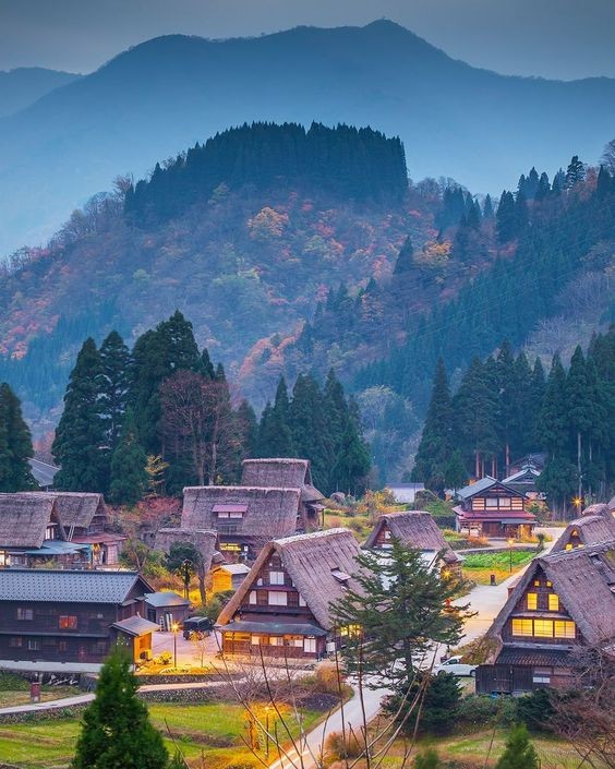 Top 10 des villages pittoresques pour une escapade romantique 9