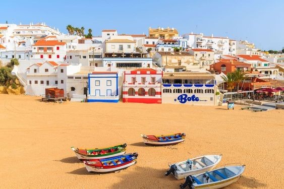 Visiter le Portugal : Les 10 plus belles plages hors des sentiers battus 12 Visiter le Portugal : Les 10 plus belles plages hors des sentiers battus 12