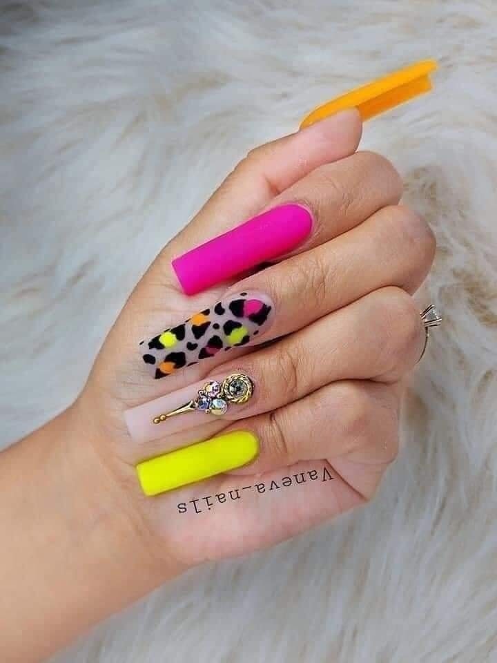 27 idées de nail art pour des ongles colorés 6 27 idées de nail art pour des ongles colorés 6