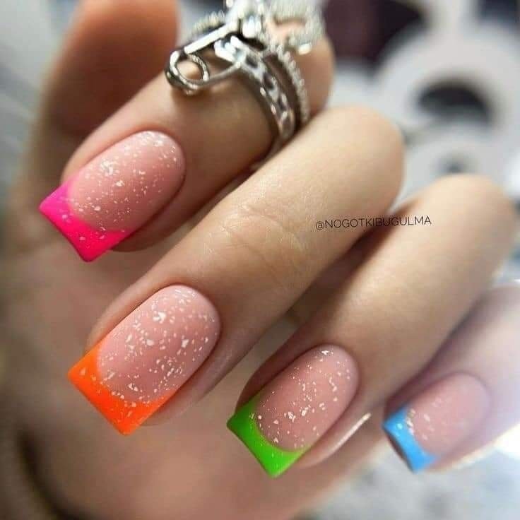 27 idées de nail art pour des ongles colorés 7 27 idées de nail art pour des ongles colorés 7