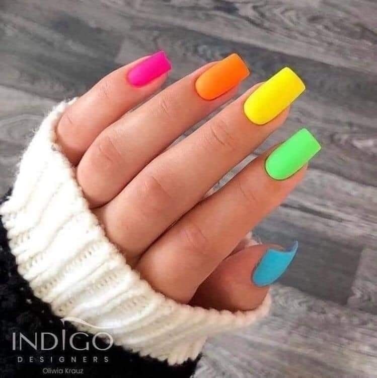 27 idées de nail art pour des ongles colorés 9 27 idées de nail art pour des ongles colorés 9