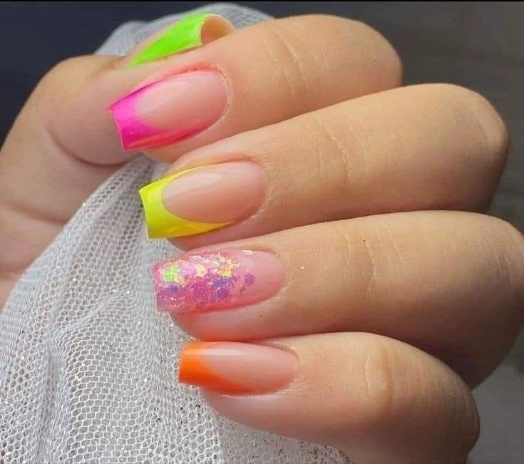 27 idées de nail art pour des ongles colorés 10 27 idées de nail art pour des ongles colorés 10