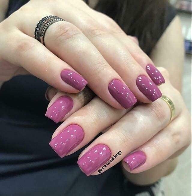13 idées d'ongles dans les tons tendances 9