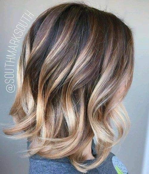 27 Balayages stylées sur cheveux mi-longs 8 27 Balayages stylées sur cheveux mi-longs 8