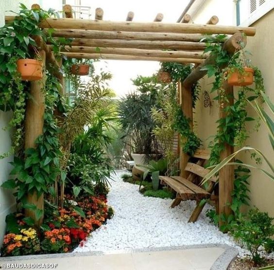 16 Petites pergolas pour un coin de petit jardin 11 16 Petites pergolas pour un coin de petit jardin 11