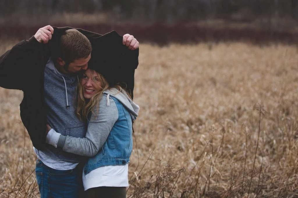 28 Comportements que seul un homme amoureux peut faire 2 28 Comportements que seul un homme amoureux peut faire 2