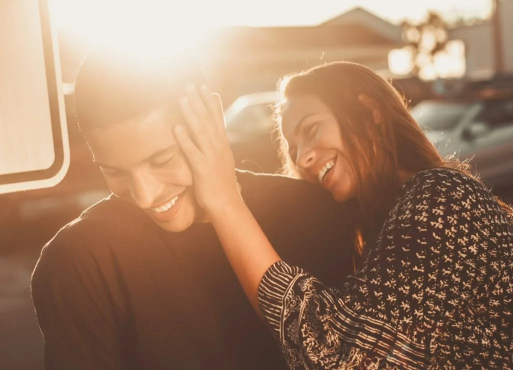 28 Comportements que seul un homme amoureux peut faire 3 28 Comportements que seul un homme amoureux peut faire 3
