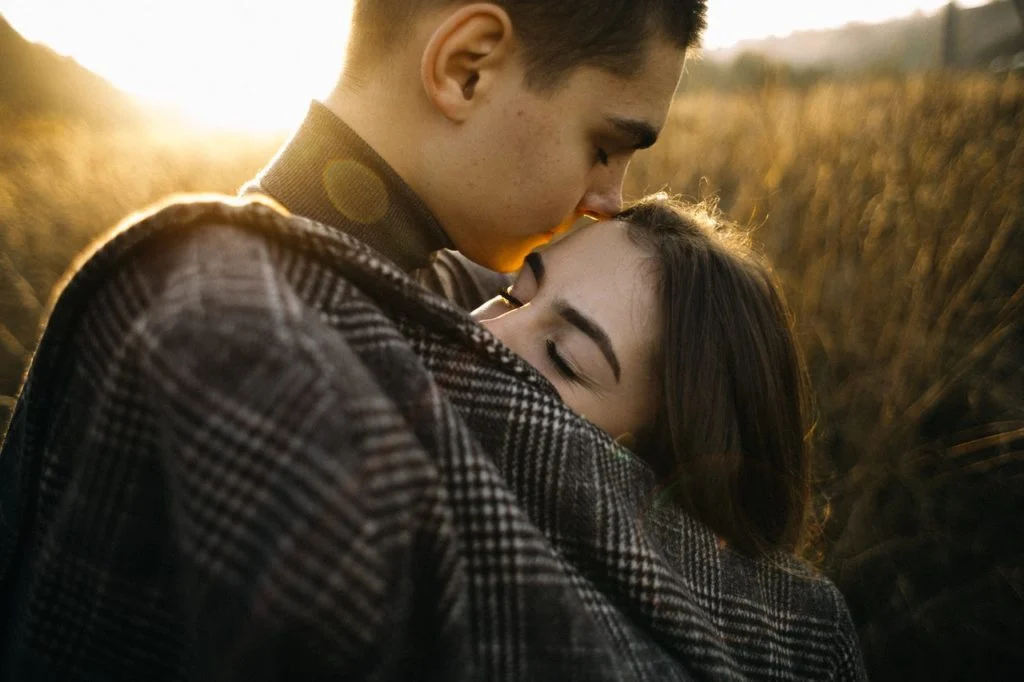 28 Comportements que seul un homme amoureux peut faire 1 28 Comportements que seul un homme amoureux peut faire 1