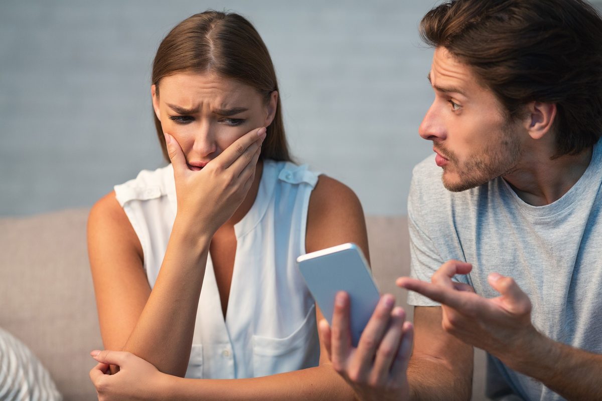 Comportement d'un homme qui cache quelque chose 1 Comportement d'un homme qui cache quelque chose 1