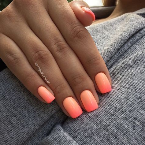 Les 38 plus belles idées d'ongles ombrés à essayer pour votre prochaine manucure 32 Les 38 plus belles idées d'ongles ombrés à essayer pour votre prochaine manucure 32