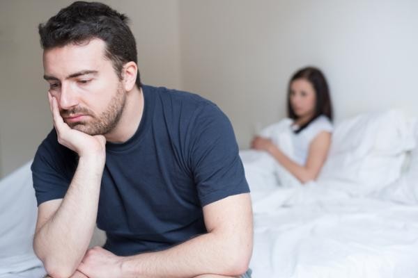 Pourquoi un homme cache qu'il a une copine ? 7 Pourquoi un homme cache qu'il a une copine ? 7