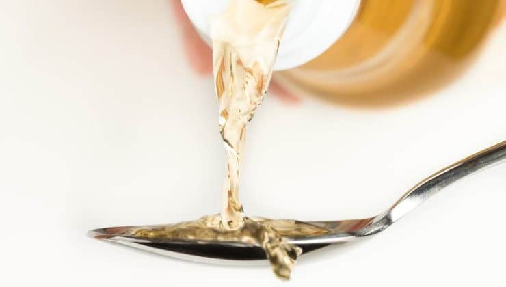20 Astuces pour enlever les taches d'un canapé 2