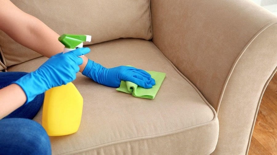 20 Astuces pour enlever les taches d'un canapé 6