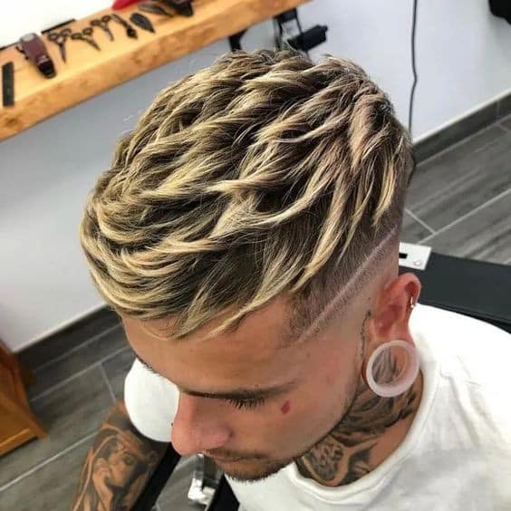 23 coupes de cheveux mi-décolorées pour hommes en 2023 12 23 coupes de cheveux mi-décolorées pour hommes en 2023 12