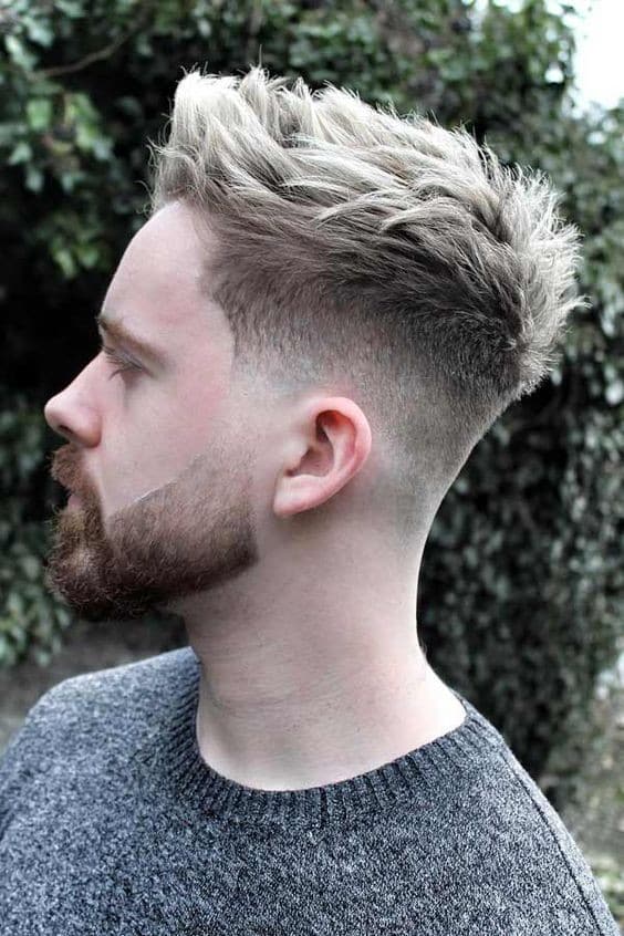 23 coupes de cheveux mi-décolorées pour hommes en 2023 18 23 coupes de cheveux mi-décolorées pour hommes en 2023 18