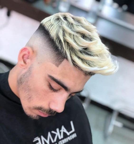 23 coupes de cheveux mi-décolorées pour hommes en 2023 21 23 coupes de cheveux mi-décolorées pour hommes en 2023 21