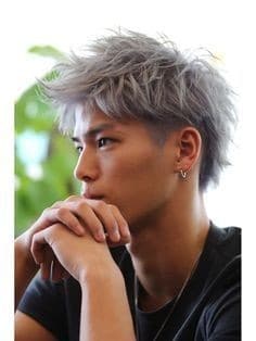 23 coupes de cheveux mi-décolorées pour hommes en 2023 8 23 coupes de cheveux mi-décolorées pour hommes en 2023 8
