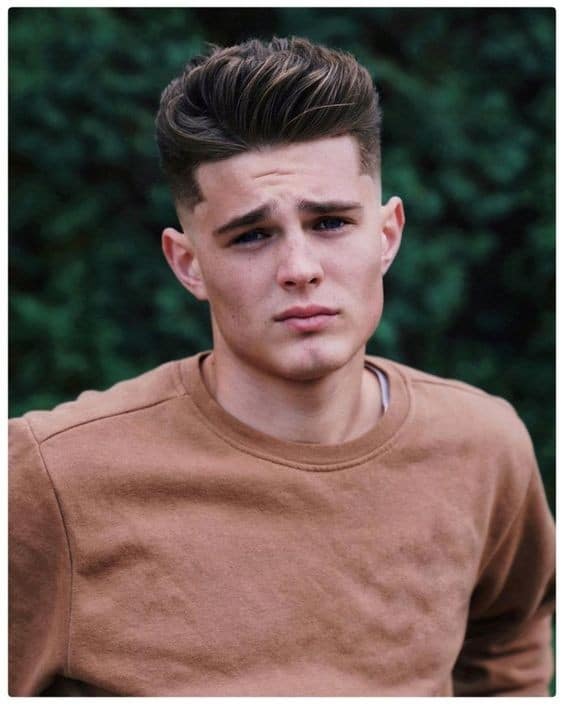 23 coupes de cheveux mi-décolorées pour hommes en 2023 1 23 coupes de cheveux mi-décolorées pour hommes en 2023 1
