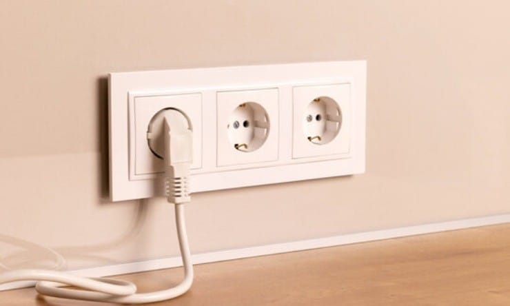 4 Astuces pour nettoyer les prises &eacute;lectriques facilement 3
