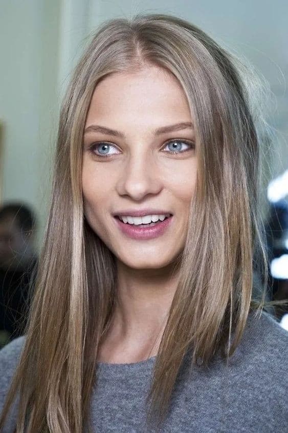 Blond foncé : Nos 22 Modèles Tendances en 2023 9 Blond foncé : Nos 22 Modèles Tendances en 2023 9