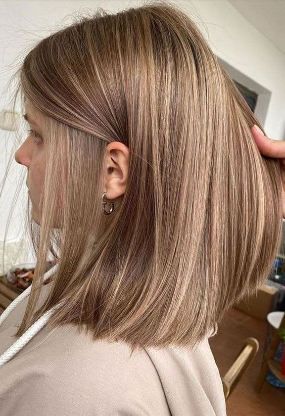 Blond foncé : Nos 22 Modèles Tendances en 2023 33 Blond foncé : Nos 22 Modèles Tendances en 2023 33
