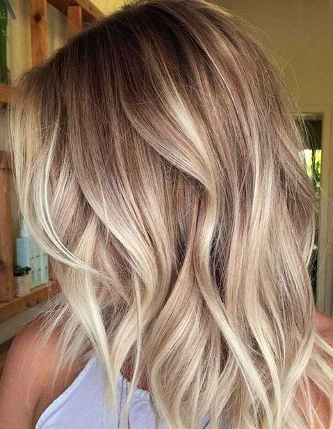 Blond foncé : Nos 22 Modèles Tendances en 2023 38 Blond foncé : Nos 22 Modèles Tendances en 2023 38