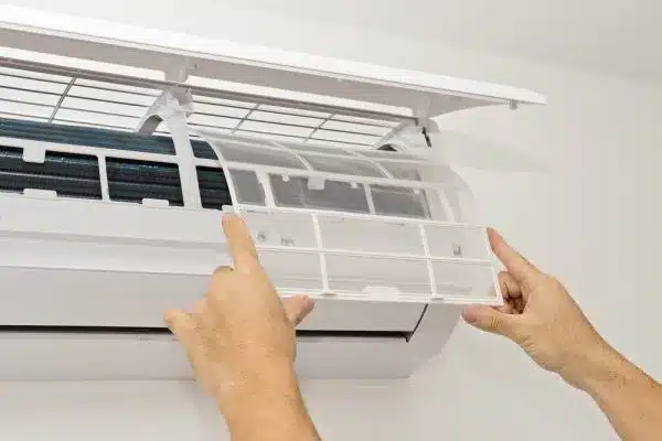 Filtre de climatisation : Guide complet pour un nettoyage efficace 5 Filtre de climatisation : Guide complet pour un nettoyage efficace 5