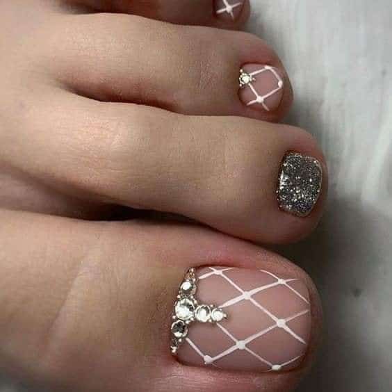 Pédicure été 2023 : La beauté commence par les ongles des pieds 12 Pédicure été 2023 : La beauté commence par les ongles des pieds 12
