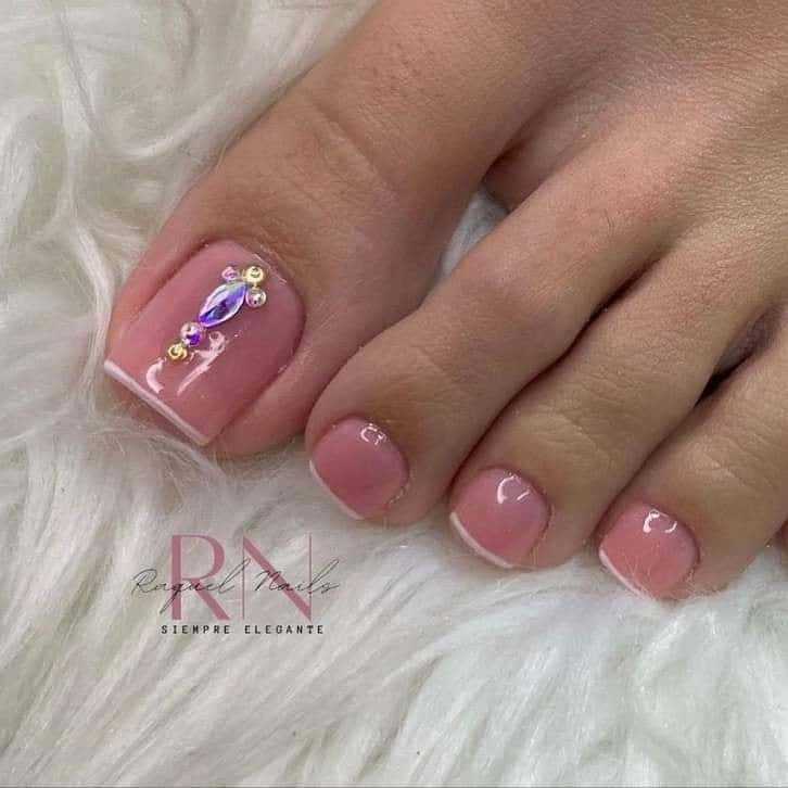 Pédicure été 2023 : La beauté commence par les ongles des pieds 6 Pédicure été 2023 : La beauté commence par les ongles des pieds 6
